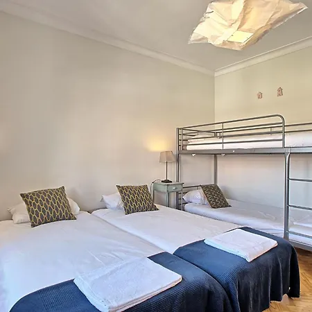 Fuer 17 Personen Und 1 Kind In By Interhome