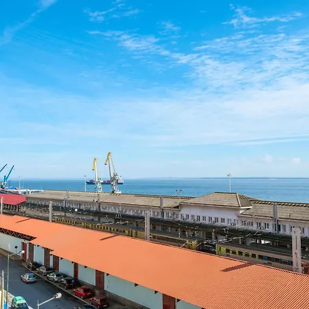 Fuer 17 Personen Und 1 Kind In By Interhome Апартаменты *