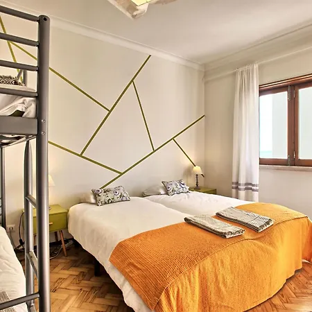 Fuer 17 Personen Und 1 Kind In By Interhome