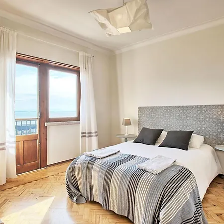 Fuer 17 Personen Und 1 Kind In By Interhome * Lisboa