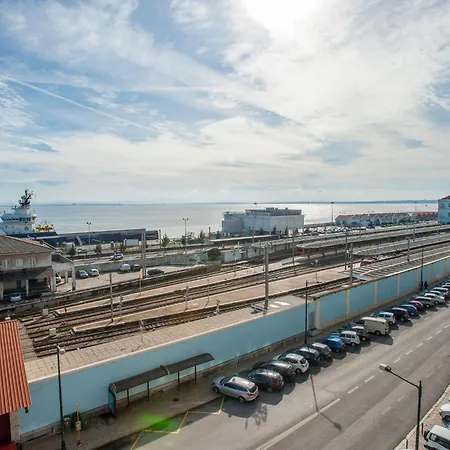 Appartement Fuer 17 Personen Und 1 Kind In By Interhome Lisboa
