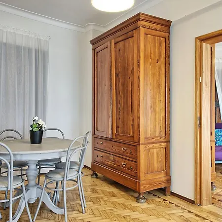 Fuer 17 Personen Und 1 Kind In By Interhome * Lisboa