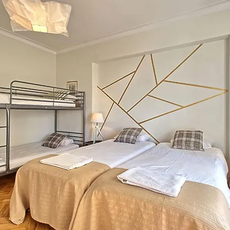 Fuer 17 Personen Und 1 Kind In By Interhome Appartement Lisboa
