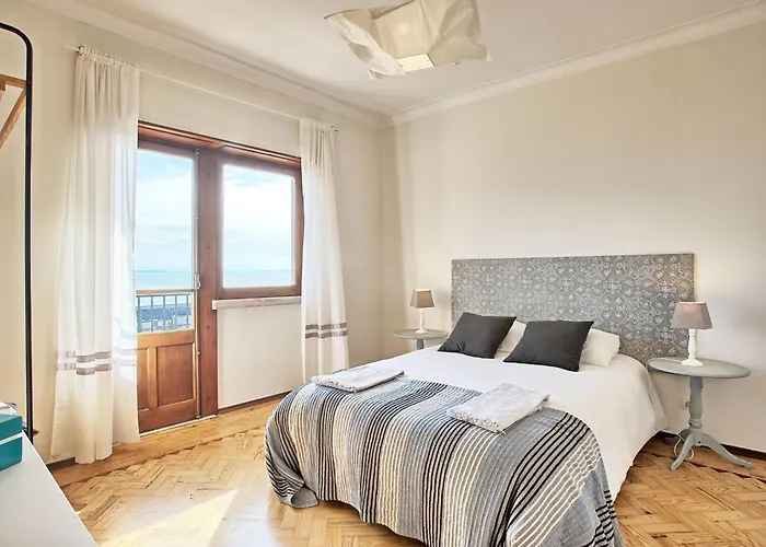 Fuer 17 Personen Und 1 Kind In By Interhome * Lisboa