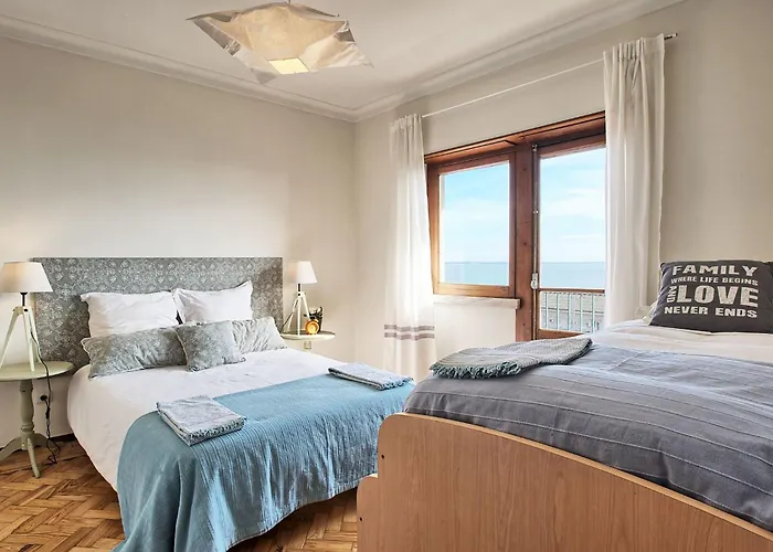 Fuer 17 Personen Und 1 Kind In By Interhome Lejlighed Lisboa