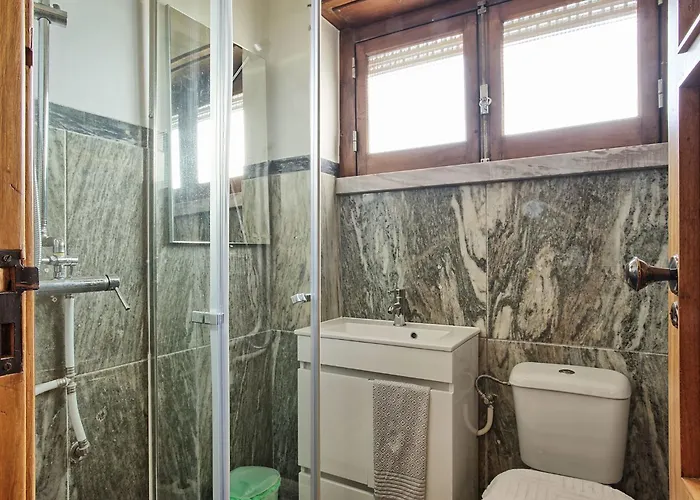 Fuer 17 Personen Und 1 Kind In By Interhome Лиссабон