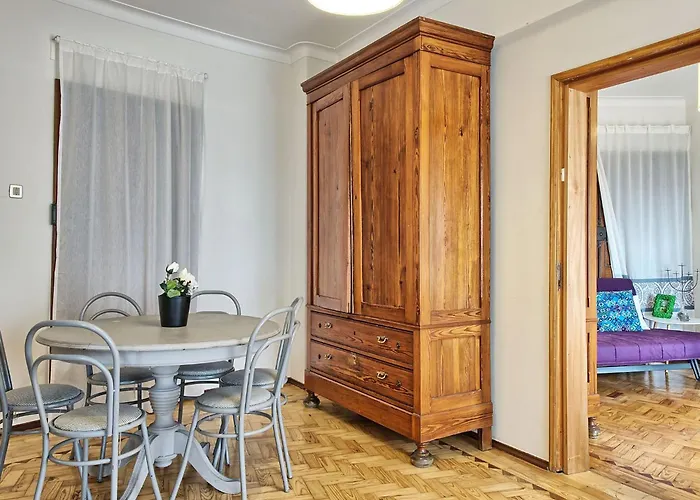 Fuer 17 Personen Und 1 Kind In By Interhome * Lisboa