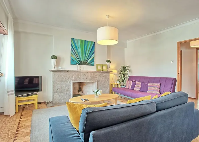 Fuer 17 Personen Und 1 Kind In By Interhome Lisboa
