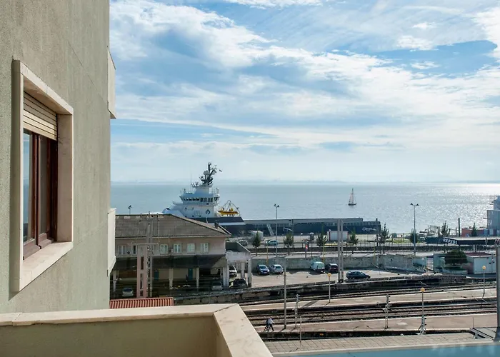 Fuer 17 Personen Und 1 Kind In By Interhome Лиссабон