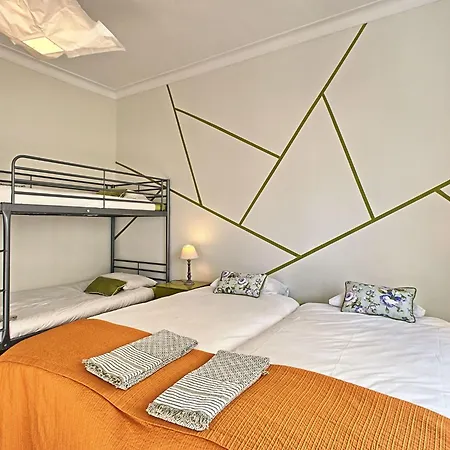 Appartement Fuer 17 Personen Und 1 Kind In By Interhome Lissabon
