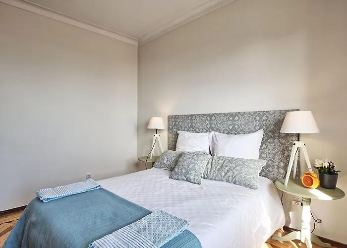 Fuer 17 Personen Und 1 Kind In By Interhome Daire