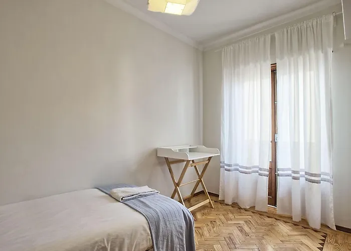 Fuer 17 Personen Und 1 Kind In By Interhome * Lisboa