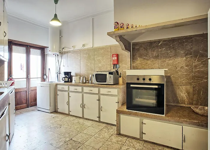 Fuer 17 Personen Und 1 Kind In By Interhome Daire *